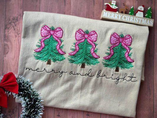 **CREWNECK** Christmas tree