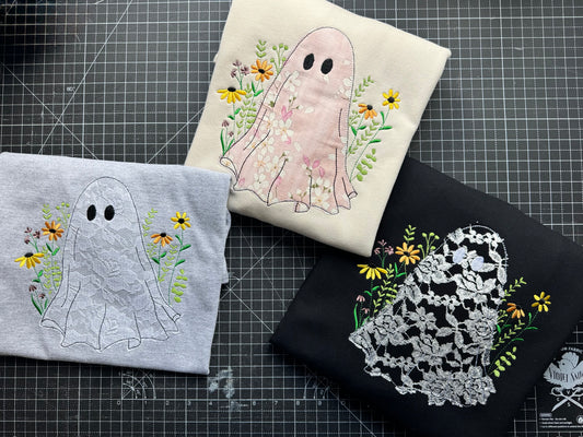 **CREWNECK** Ghost flowers