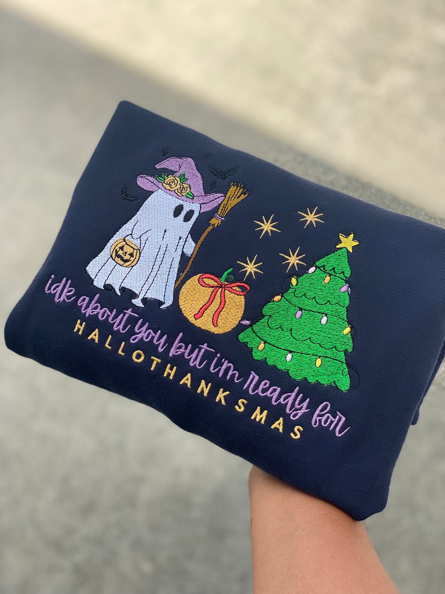 **CREWNECK** Hallothanksmas
